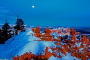Moon Rise over Bryce Canyon 2